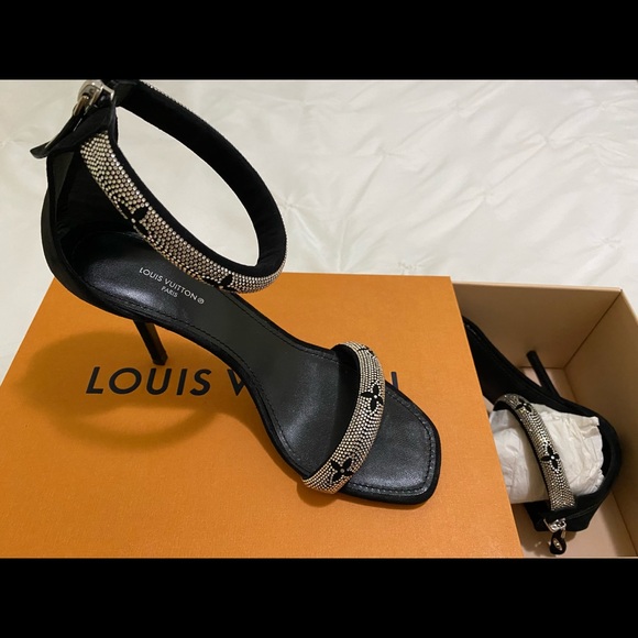 Louis Vuitton Monogram Canvas Madeleine Square Toe Pumps Size 41 Louis  Vuitton